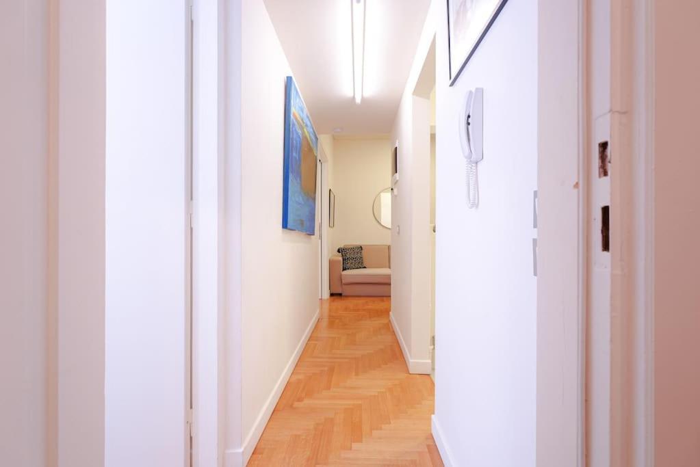 Syntagma Square, 60sqm Dream